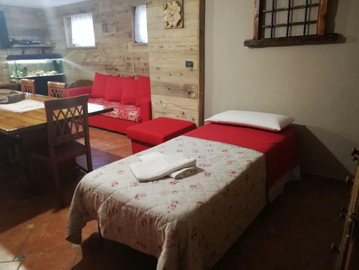 La Taverna Di Elide Aymavilles Dış mekan fotoğraf